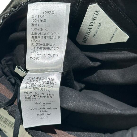 Lamb leather stretch waist shorts - Picture 6 of 7